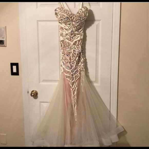 Gorgeous prom or event gown. Price is a STEAL ! - Picture 3 of 8